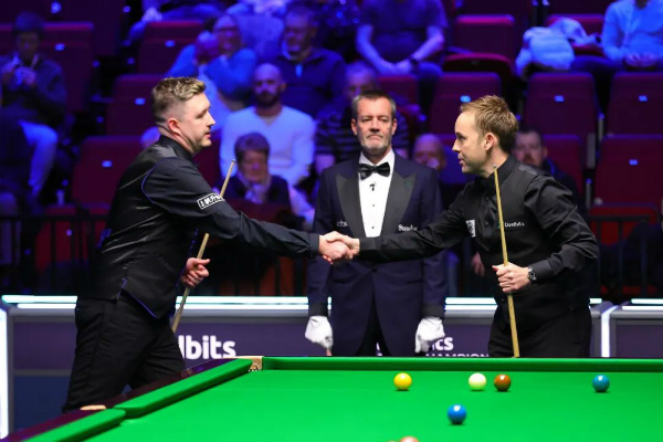 威尔逊10-4大胜卡特约战丁俊晖 小儿子患病转危为安!