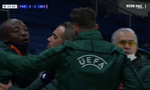 <a href=/zuqiubs/psg/ target=_blank class=infotextkey>巴黎</a>圣日尔曼vs伊斯坦布尔次日继续进行