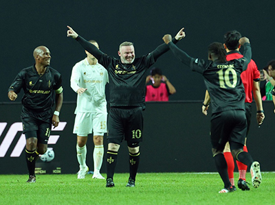 肚腩挡不住脚法!39岁鲁尼轰世界波,卡西望球兴叹