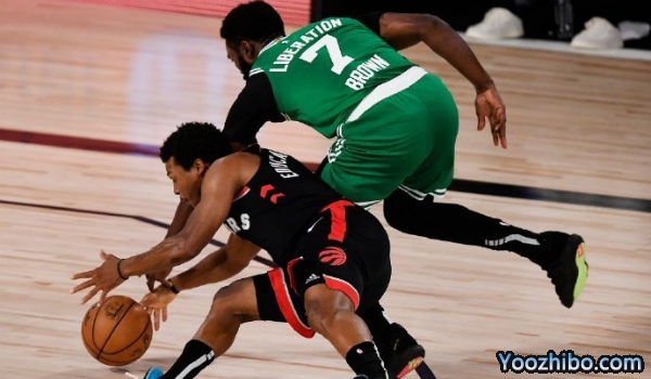 <a href=/lanqiubs/raptors/ target=_blank class=infotextkey>猛龙</a>绝杀<a href=/lanqiubs/celtics/ target=_blank class=infotextkey>凯尔特人</a>大比分1-2落后!