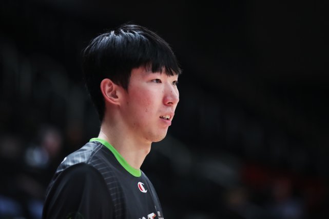 凤凰97-103不敌老鹰 周琦14投11中砍25分8板 瑞斯22+12