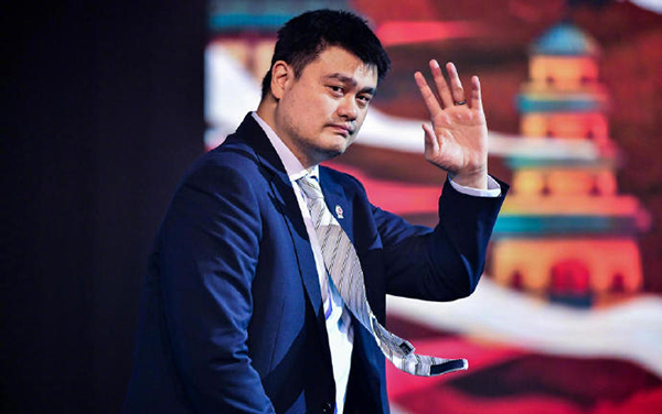 姚明生涯十大经典瞬间:从NBA状元到篮球传奇