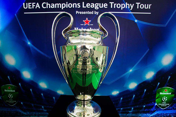 <a href=/zuqiubs/ouguan/ target=_blank class=infotextkey>欧冠</a>冠军奖杯