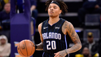 <a href=/lanqiubs/magic/ target=_blank class=infotextkey>魔术</a>官宣两笔签约