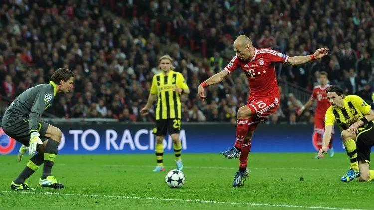 在第89分钟,罗本上演绝杀